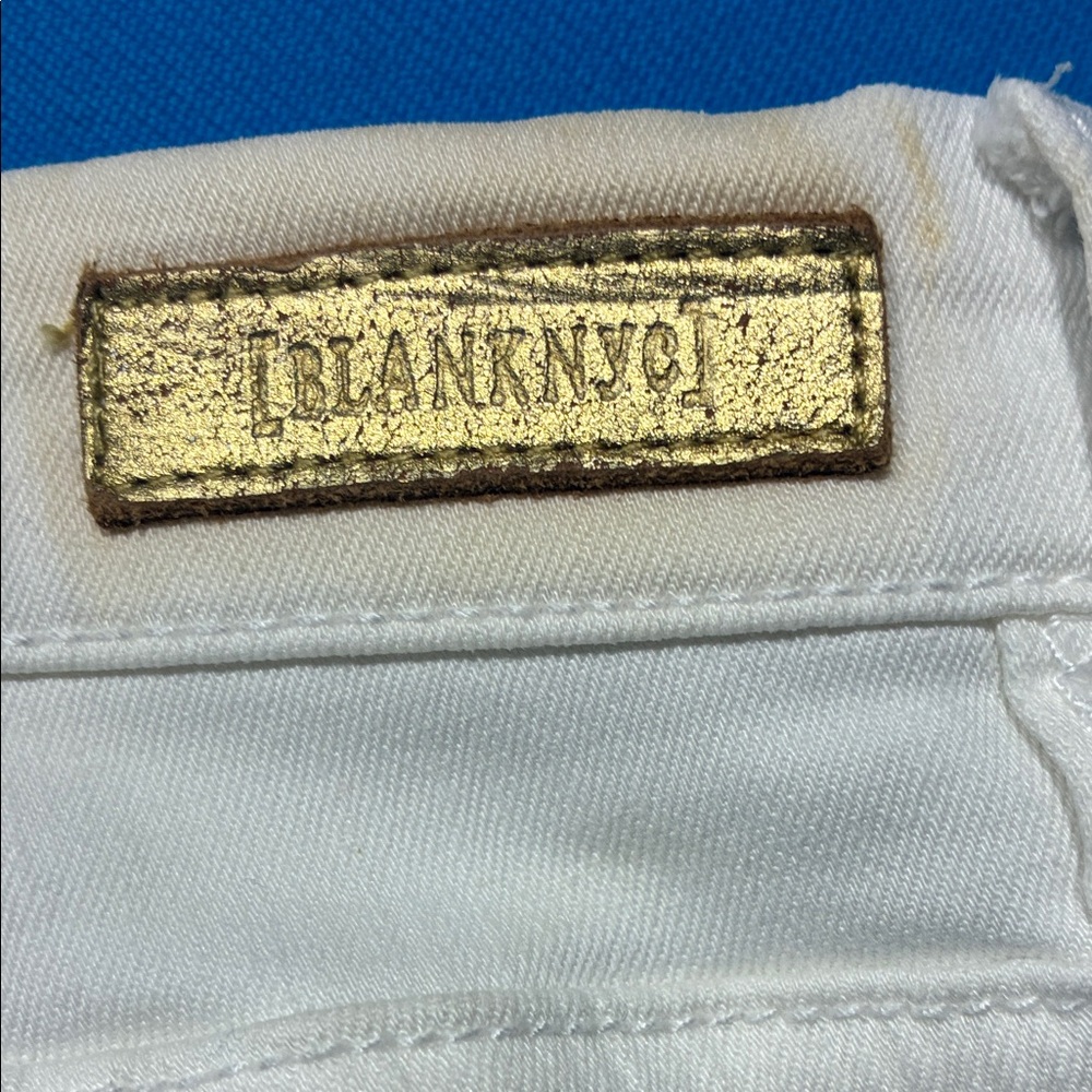 Blank NYC White Frayed Hem Denim Shorts - Picture 12 of 14